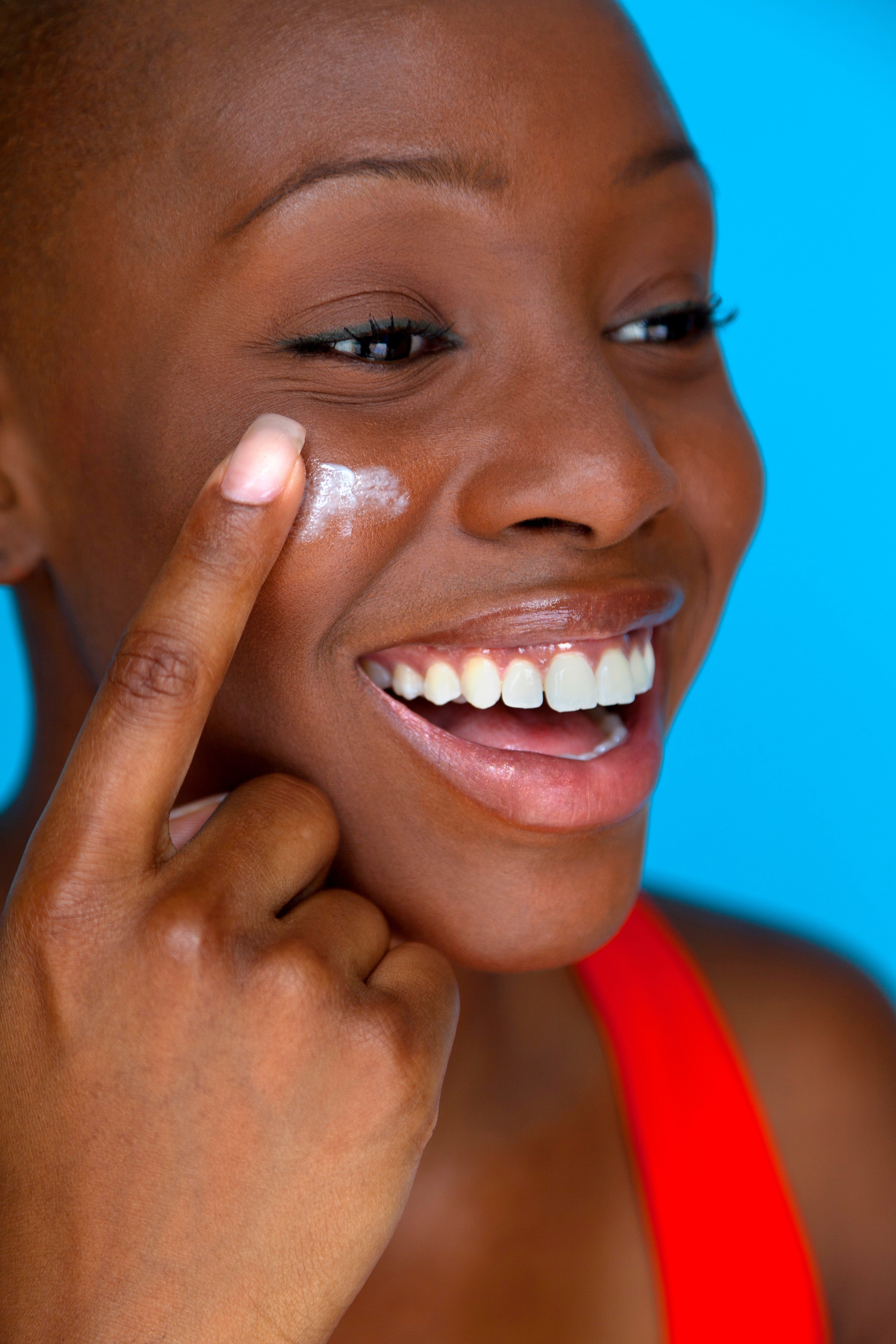 People Are Using Eyeshadow Primer As A Face Primer
